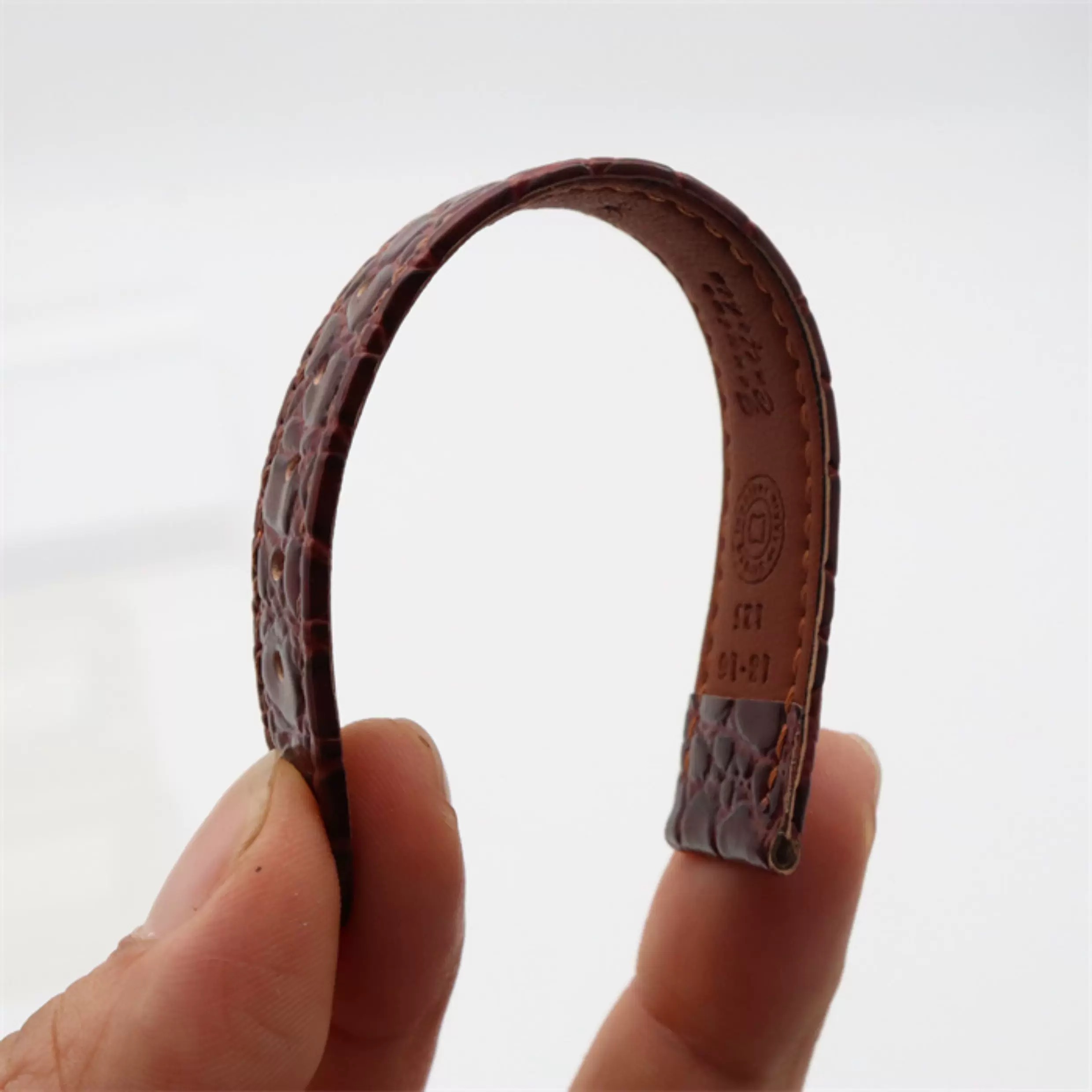 สายนาฬิกาหนังแท้บางเฉียบ ขนาด  - Suede Strap Watch บทวิจารณ์และราคา